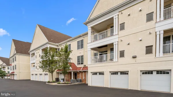 Property Slideshow image 3 of 29 | 2102 meridian blvd, Warrington, PA, 18976