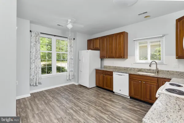 Property Slideshow image 3 of 32 | 37 huntington dr, Southampton, NJ, 08088