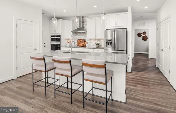 Property Slideshow image 2 of 36 | 5800 moonstone way 1, Haymarket, VA, 20169