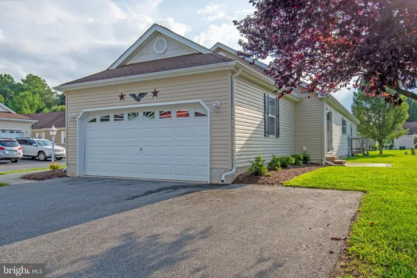 Property Slideshow image 2 of 29 | 192 daffodil dr # 36, Magnolia, DE, 19962