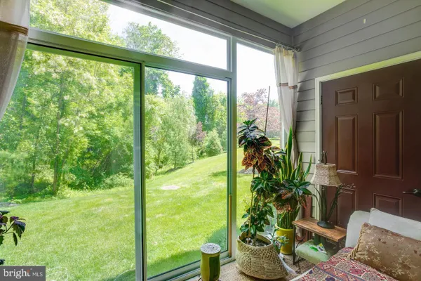 Property Slideshow image 2 of 28 | 8390 ice crystal dr b, Laurel, MD, 20723