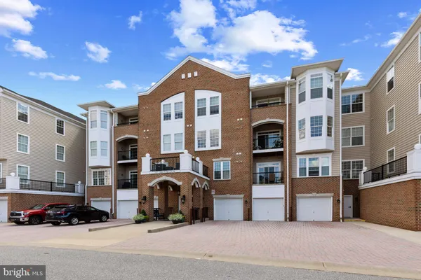 Property Slideshow image 2 of 34 | 7315 brookview rd unit 407, Elkridge, MD, 21075