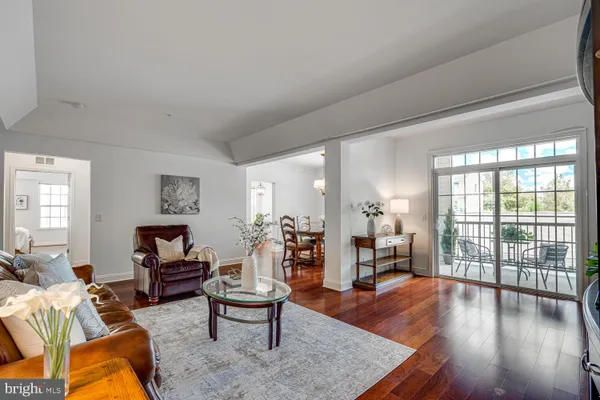 Property Slideshow image 3 of 69 | 10273 fountain cir 202, Manassas, VA, 20110