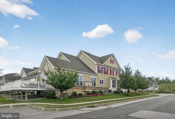 Property Slideshow image 2 of 54 | 366 joshua tree dr, Collegeville, PA, 19426