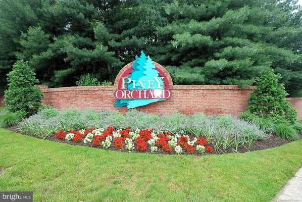 Property Slideshow image 3 of 54 | 8612 wintergreen ct 105, Odenton, MD, 21113