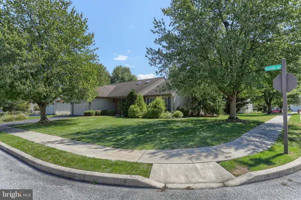 Property Slideshow image 3 of 62 | 22 scenic dr, Myerstown, PA, 17067