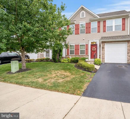 Property Slideshow image 3 of 40 | 212 anita ct, Newark, DE, 19702