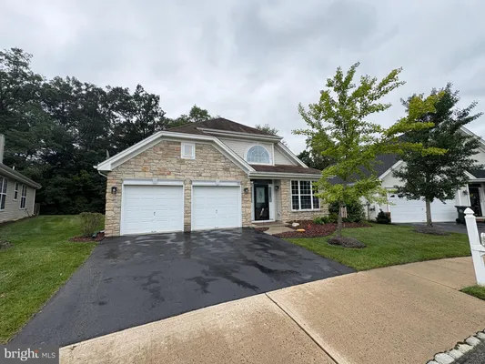 Property Slideshow image 2 of 26 | 131 honey flower, Bordentown, NJ, 08620