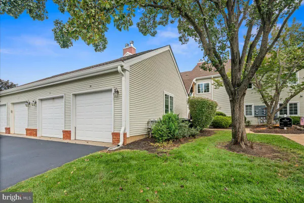 Property Slideshow image 3 of 56 | 90 winthrop rd # h, Monroe Township, NJ, 08831