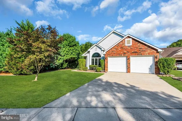 Property Slideshow image 3 of 19 | 1895 crimson ct, Toms River, NJ, 08755