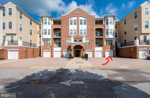 Property Slideshow image 2 of 54 | 8612 wintergreen ct 105, Odenton, MD, 21113