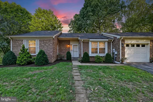 Property Slideshow image 2 of 85 | 1012 mastline dr, Annapolis, MD, 21401