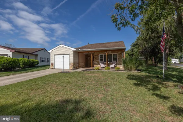 Property Slideshow image 2 of 26 | 4 narberth pl, Southampton, NJ, 08088