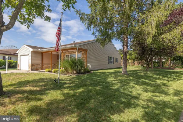 Property Slideshow image 2 of 38 | 4 narberth pl, Southampton, NJ, 08088