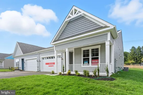 Property Slideshow image 2 of 26 | 19710 oleander ct, Hagerstown, MD, 21742