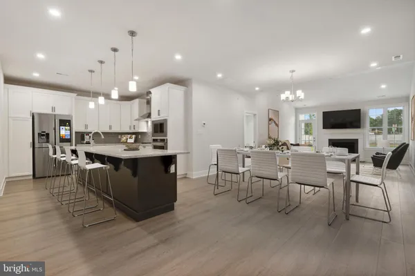 Property Slideshow image 2 of 22 | 503 fullerton farm ct, Warrington, PA, 18976