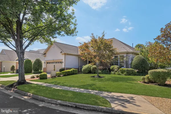 Property Slideshow image 2 of 115 | 6824 derby run way, Gainesville, VA, 20155