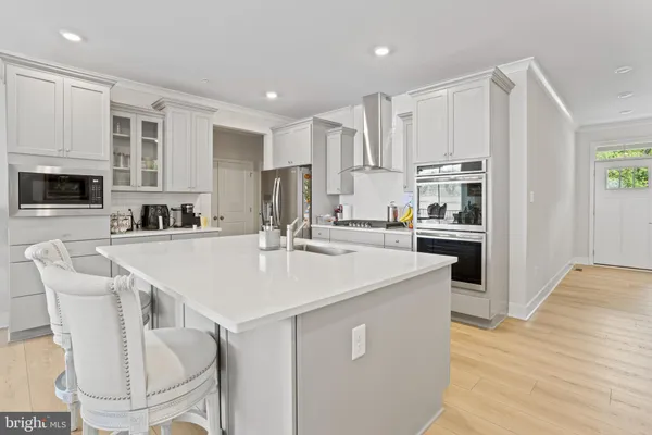 Property Slideshow image 2 of 22 | 5332 kings canyon ct, White Plains, MD, 20695