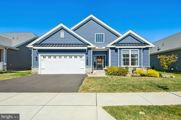 Property Slideshow image 2 of 45 | 3732 loyal ln, Easton, PA, 18045