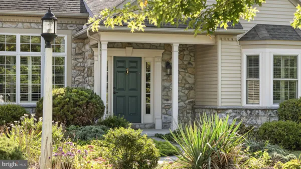 Property Slideshow image 3 of 46 | 44 winterberry ln, Womelsdorf, PA, 19567