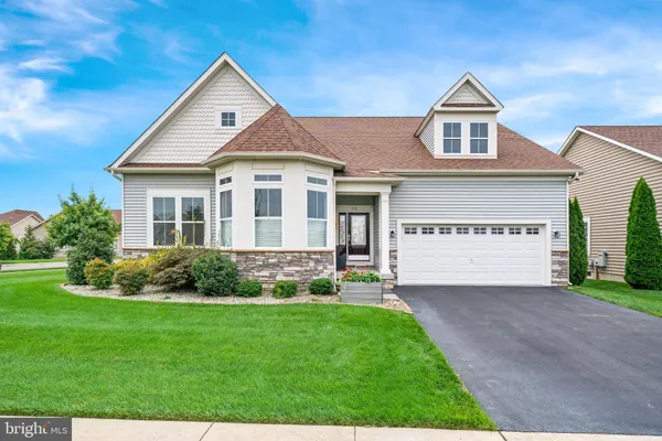 Property Slideshow image 2 of 58 | 515 barrymore pkwy, Middletown, DE, 19709