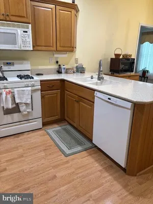 Property Slideshow image 3 of 31 | 51 country ln, Columbus, NJ, 08022