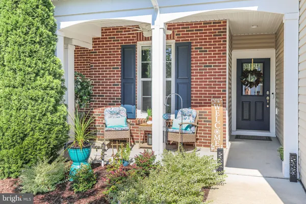 Property Slideshow image 2 of 32 | 183 long point dr, Fredericksburg, VA, 22406