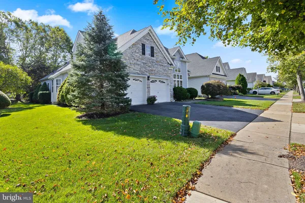 Property Slideshow image 3 of 33 | 75 honeyflower ln, Princeton Junction, NJ, 08550