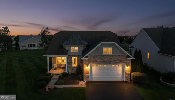 Property Slideshow image 2 of 75 | 402 topiary ln, Middletown, DE, 19709