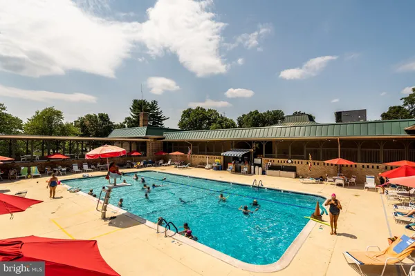 Property Slideshow image 2 of 37 | 15030 westholm ct # 268-c, Silver Spring, MD, 20906