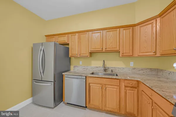 Property Slideshow image 3 of 27 | 540 cranbury rd 410, East Brunswick, NJ, 08816