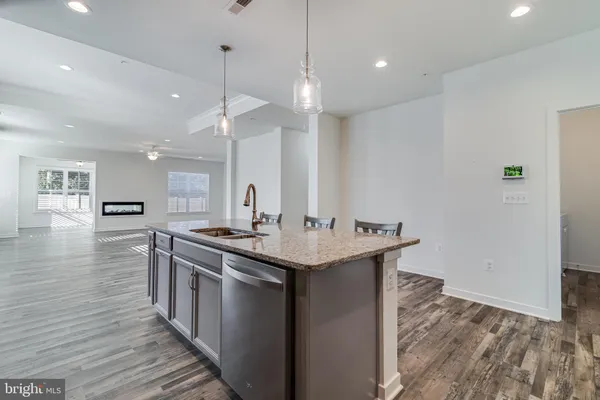 Property Slideshow image 3 of 37 | 9 gramby ct, La Plata, MD, 20646