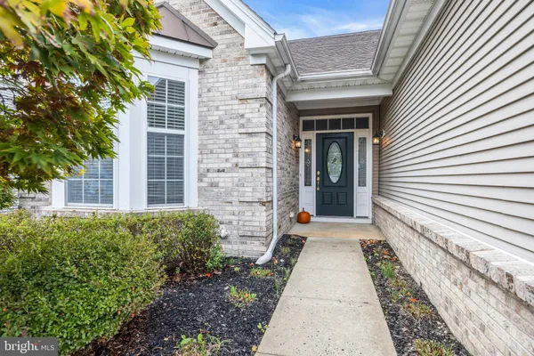 Property Slideshow image 2 of 31 | 8 barbados ct, Hamilton, NJ, 08691