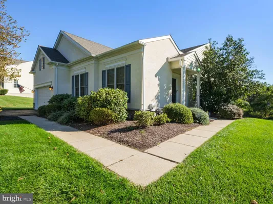 Property Slideshow image 3 of 61 | 206 joyce cir, Avondale, PA, 19311