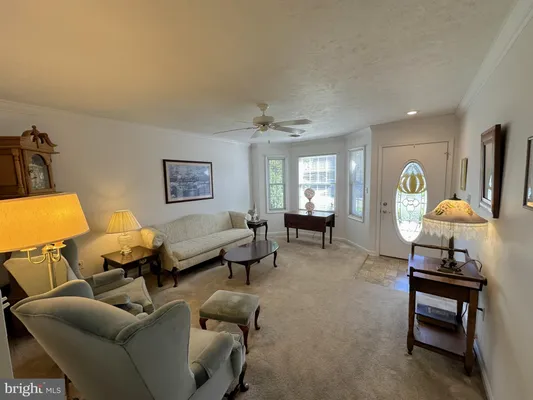 Property Slideshow image 2 of 29 | 525 parkview ln # 113, Hanover, PA, 17331