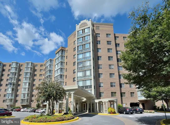 Property Slideshow image 3 of 5 | 3005 s leisure world blvd apt 702, Silver Spring, MD, 20906