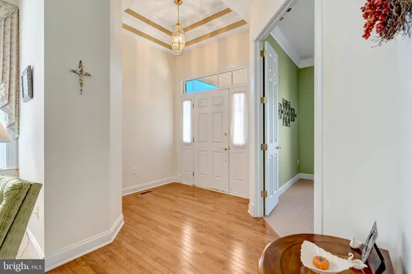 Property Slideshow image 3 of 43 | 5226 canyon creek way, Haymarket, VA, 20169