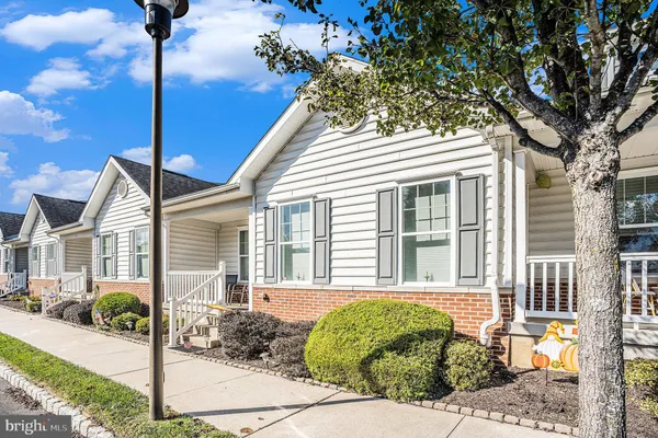 Property Slideshow image 3 of 19 | 15022 dahlia dr, Philadelphia, PA, 19116