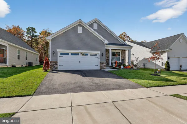 Property Slideshow image 3 of 52 | 3715 castleton dr, Williamstown, NJ, 08094