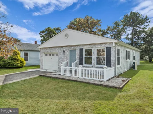 Property Slideshow image 3 of 26 | 94 troumaka st, Toms River, NJ, 08757