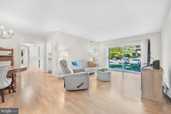Property Slideshow image 2 of 37 | 15201 elkridge way 93-1f, Silver Spring, MD, 20906