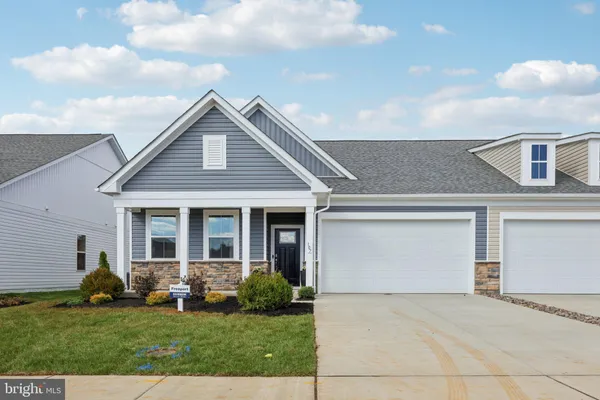 Property Slideshow image 2 of 32 | 123 trellis view ln, Winchester, VA, 22602