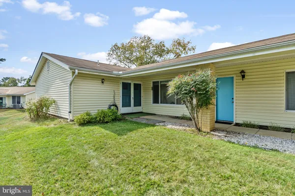 Property Slideshow image 2 of 31 | 15524 prince frederick way # 118-a, Silver Spring, MD, 20906