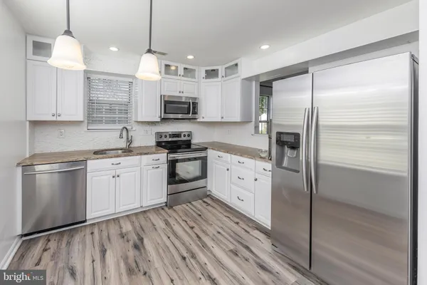 Property Slideshow image 2 of 23 | 8 niland ln, Deptford, NJ, 08096