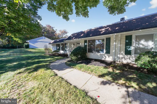 Property Slideshow image 3 of 22 | 14507 elmhan ct # 182-b, Silver Spring, MD, 20906