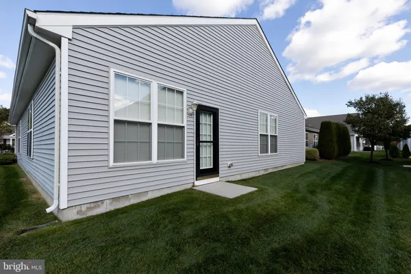 Property Slideshow image 3 of 37 | 22 shelly st, Sicklerville, NJ, 08081