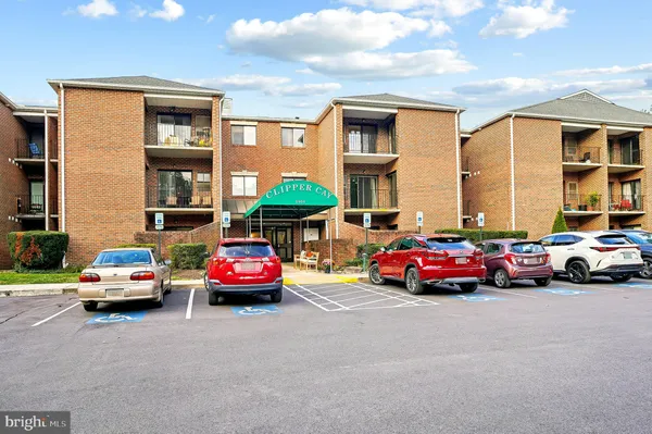 Property Slideshow image 2 of 53 | 2900 shipmaster way apt 216, Annapolis, MD, 21401