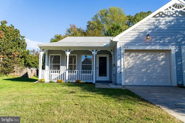 Property Slideshow image 2 of 25 | 1909 marconi cir, Annapolis, MD, 21401