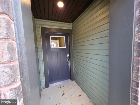 Property Slideshow image 2 of 38 | 1354 crested wood dr dr, Laurel, MD, 20724