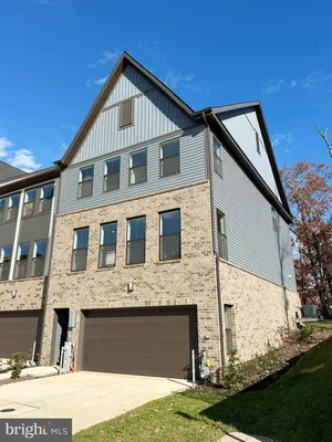 Property Slideshow image 2 of 42 | 1202 crested wood dr, Laurel, MD, 20724